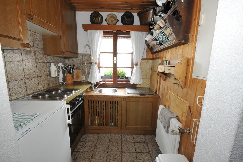 Haus Am Bach Villa Бад Клайнкирххайм Стая снимка